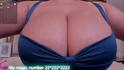 Snapshot of anyi_sweet_titss chatting on September 13, 5:15 am Anyi online show from September 13, 5:15 am