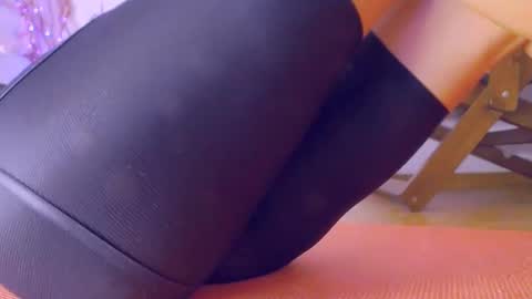 Anykitty online show from December 12, 9:15 pm