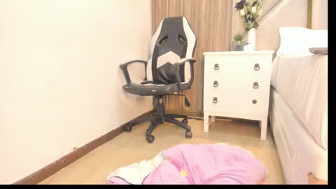 Snapshot of aome_purpuree chatting on November 1, 10:14 pm Aome online show from November 1, 10:14 pm