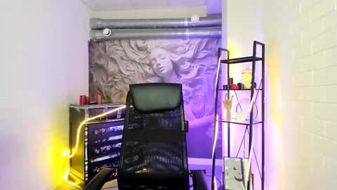 APHEX QUEEN online show from November 11, 8:55 am