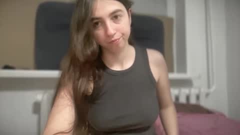 aphr0dite22 online show from March 31, 2:55 am