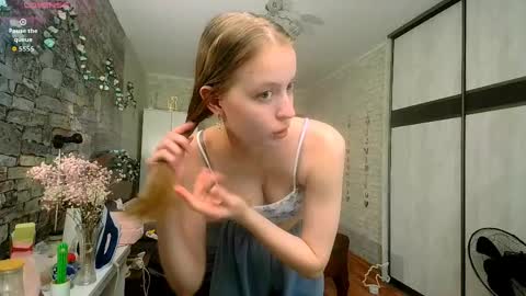 Aphrodite online show from April 4, 11:09 am