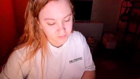 appleyummybuns online show from January 6, 4:38 am