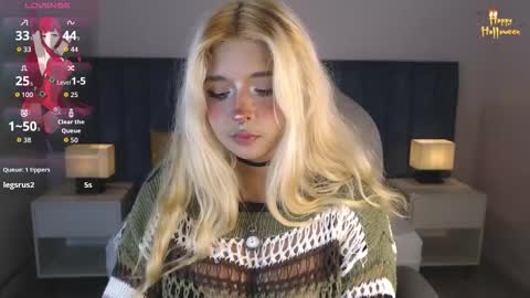 April Bunny online show from November 5, 9:09 pm