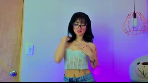   online show from May 11, 11:56 am