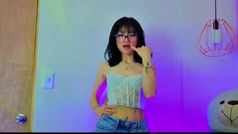   online show from May 9, 12:51 pm