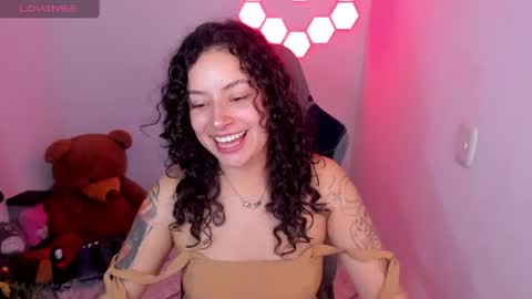 aqua emilly online show from April 14, 11:49 pm