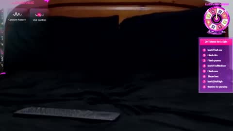 Arab Catwoman online show from October 18, 7:11 am