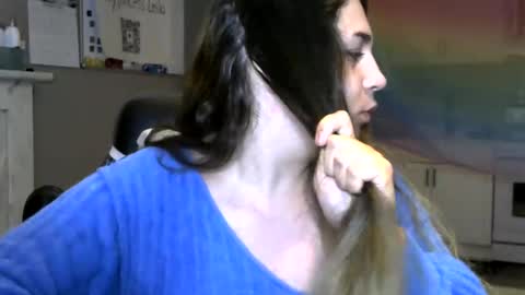 BustyPrincessLeila online show from January 13, 8:47 am