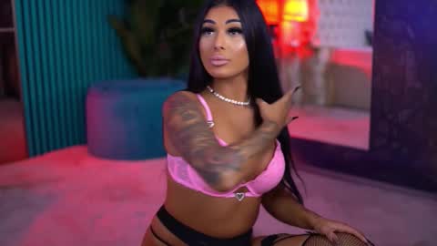 arabellaposh online show from October 19, 7:43 am