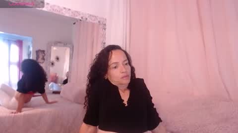 Nadia Cyel online show from January 18, 8:30 pm