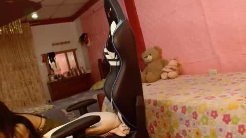 Aranza online show from November 2, 11:35 am