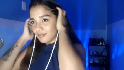 Lily online show from May 11, 2:45 pm
