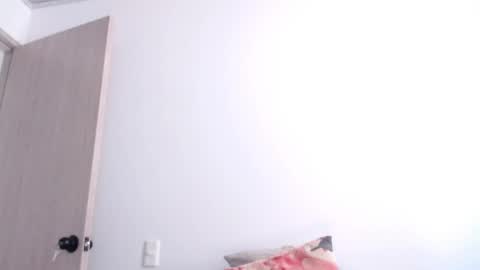 AriaBronw online show from May 22, 2:37 pm
