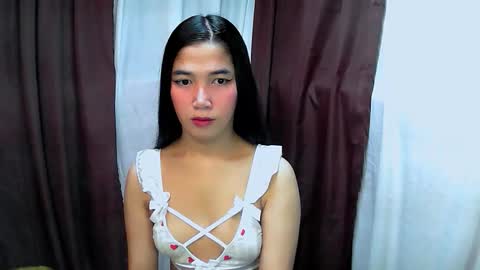 Snapshot of aria_fucks chatting on September 21, 2:32 am ARIA online show from September 21, 2:32 am