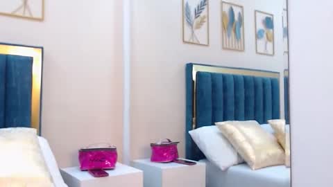 aria online show from May 10, 1:24 pm