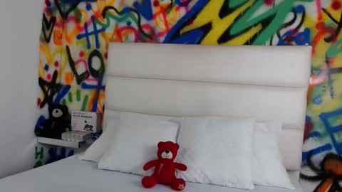 aria online show from December 9, 11:47 am