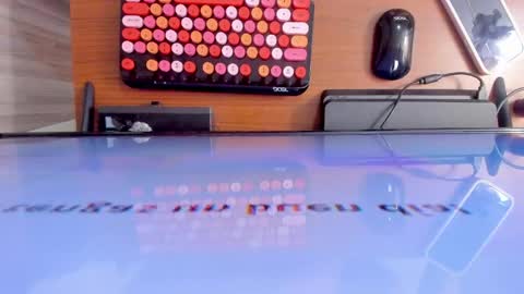 aria_sinclair27 online show from April 2, 9:45 pm