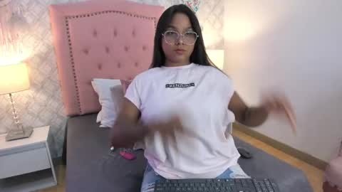 aria_star7 online show from September 23, 7:45 pm