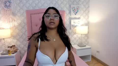 aria_star7 online show from October 4, 8:13 pm