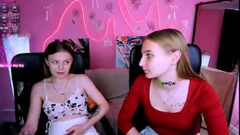 aria_voss_ online show from May 22, 8:12 am