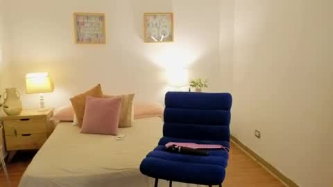 ariaa_23 online show from May 12, 4:13 pm
