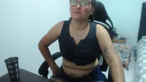 ...Ariana... online show from February 5, 6:55 pm