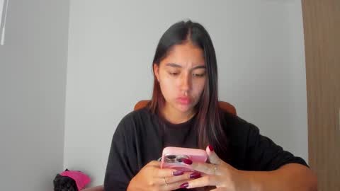 Aria Montgomery online show from November 7, 1:22 am