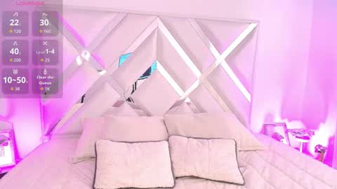 ariana_castillo__ online show from March 19, 1:37 pm