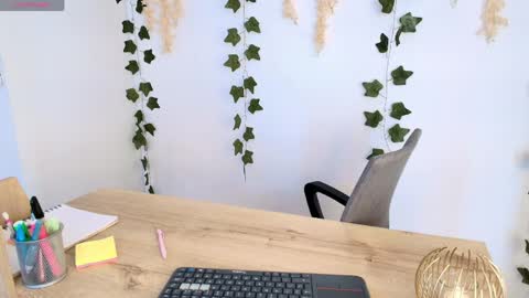 ariana_castillo__ online show from May 5, 2:09 pm