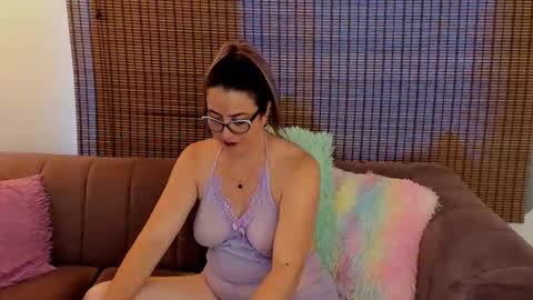 Ariana Cruz online show from May 11, 2:45 pm