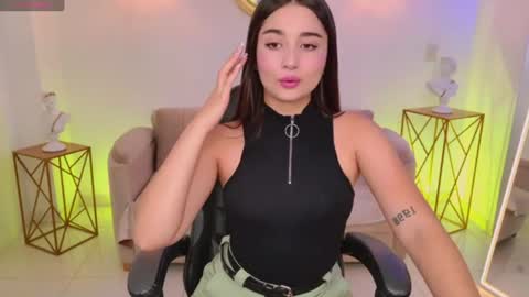 Ariana online show from August 3, 9:09 pm
