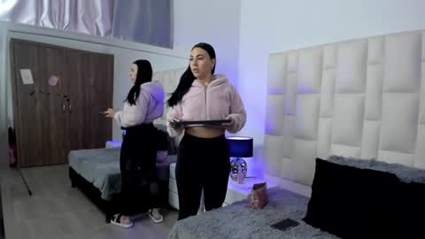  ariana  online show from February 10, 4:43 pm