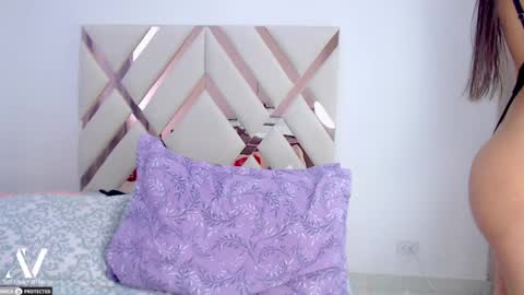 Ari online show from May 26, 7:24 pm