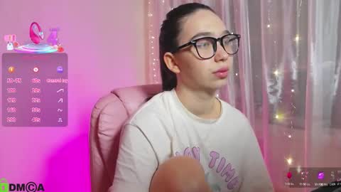 Snapshot of arianahot777 chatting on September 14, 2:31 am arianahot777 online show from September 14, 2:31 am