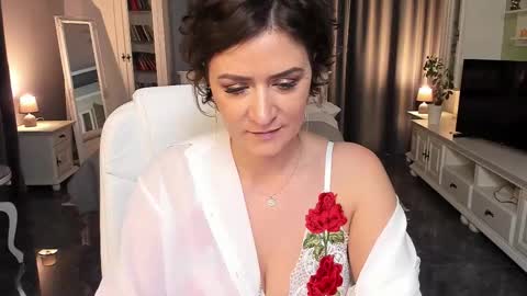 Ana online show from December 2, 2:08 pm