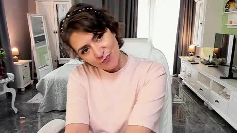 Ana online show from May 13, 10:54 am