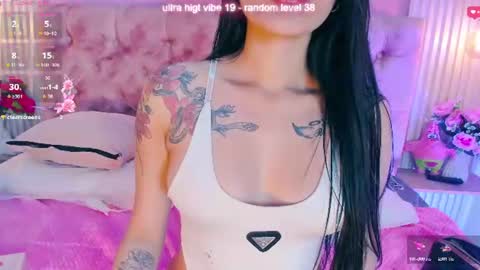 arianawest_ online show from June 9, 2:16 pm