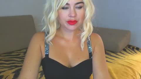 ArianaxSky online show from October 8, 11:47 am