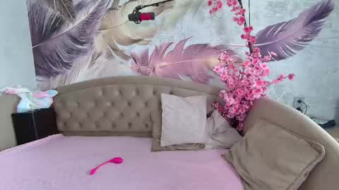 arianna_flower online show from May 15, 1:33 am