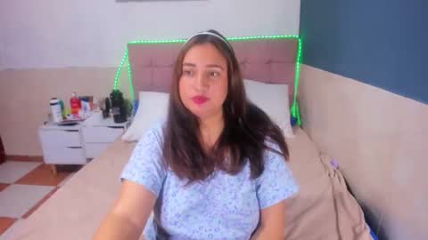 arianna_hot777 online show from December 16, 5:24 am