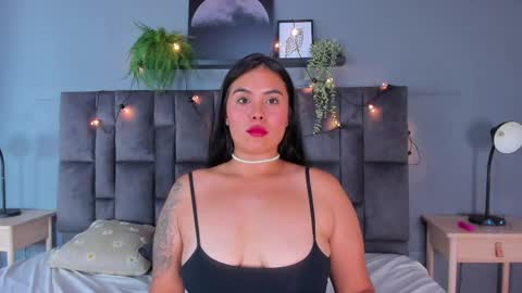 Ari  online show from April 24, 10:45 pm