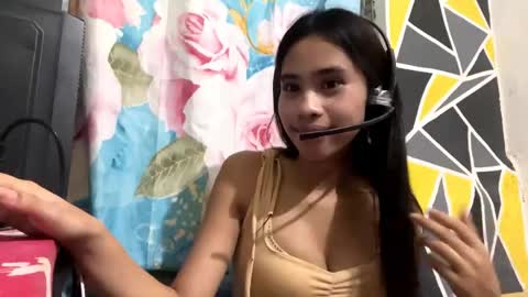 Mila online show from May 1, 3:04 pm