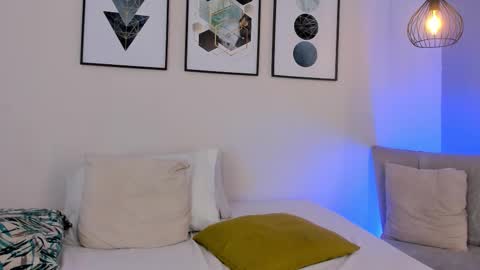 Aria online show from February 27, 7:19 am