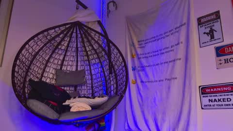 Aria online show from April 9, 9:31 pm