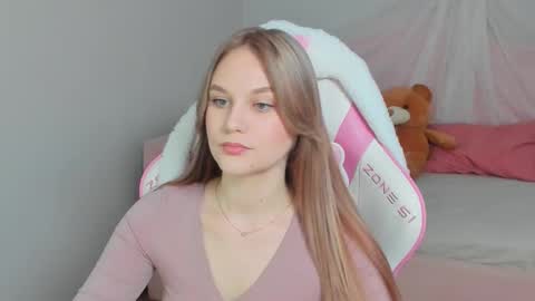 Aria online show from September 25, 6:17 pm