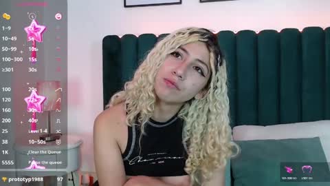 Ari Bunnie  online show from April 9, 6:19 am