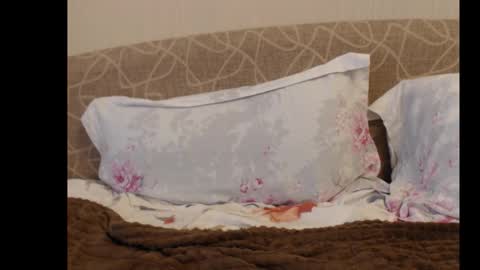 Ariella online show from November 20, 9:32 am