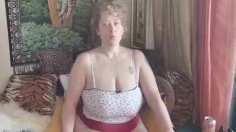 Arielle Ari online show from May 22, 5:44 pm