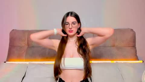 Ariella online show from May 20, 5:04 am